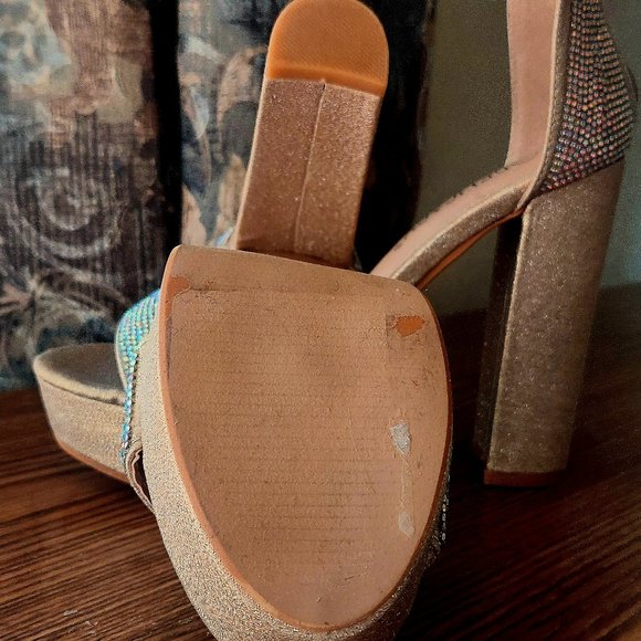 New Stoned Open Toes Sandals - Picture 7 of 7